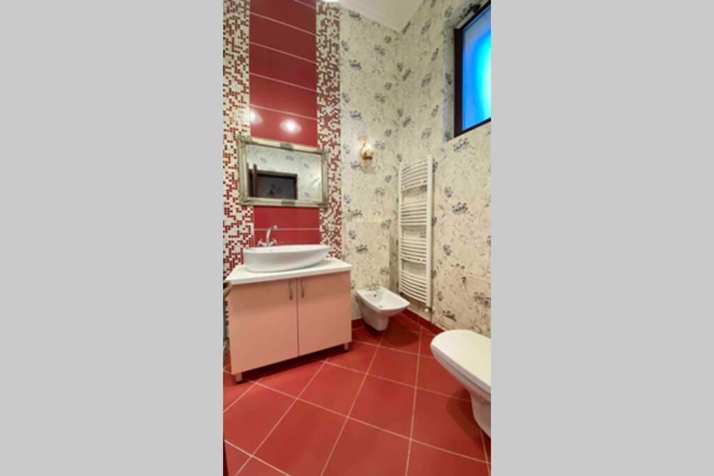 Budoir Royal Apartment Oradea Bagian luar foto